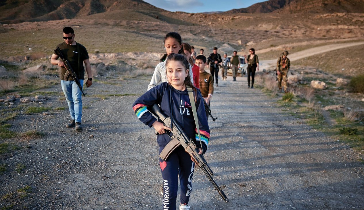 Foreign instructors teach Armenian children to fight with Azerbaijanis