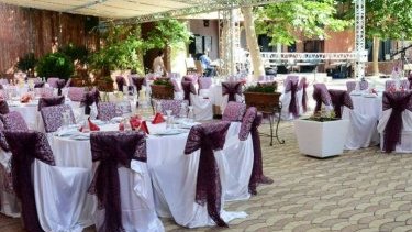 Azadlıq  qəzeti: Açıq havada keçirləcək toyda maska taxma tələbi gülüncdür