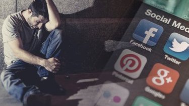 Sosial şəbəkələr orta yaşlı insanlarda depressiya yaradır - Daily Mail-in araşdırması