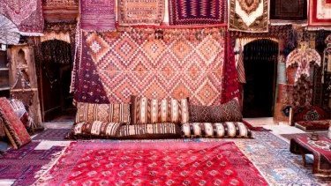 “Armenian carpets” clearly differ from carpets of other nations?