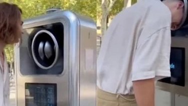 Küçədə saç kəsilməsini əks etdirən video həqiqi deyil (türkcə)