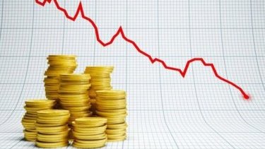 Why is Armenian economy falling?