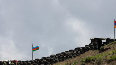 Почему британский эксперт считает, что Азербайджан обостряет конфликт в Карабахе?